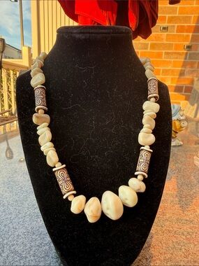 Vintage Genuine Lucite Cream Bead Statement Necklace